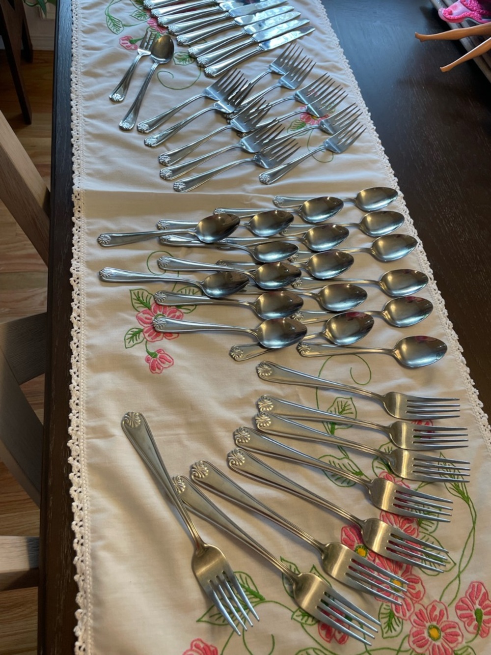 Cambridge Stainless SHELL Pattern Flatware Set/Pieces